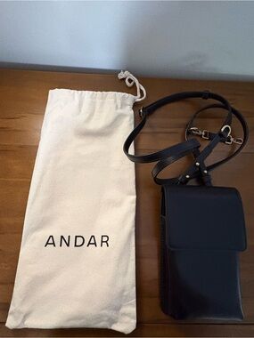 Andar Little Lou